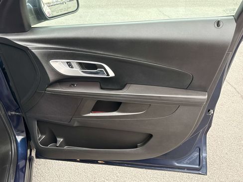 Used 2017 Chevrolet Equinox LT w/ Convenience Package image 19