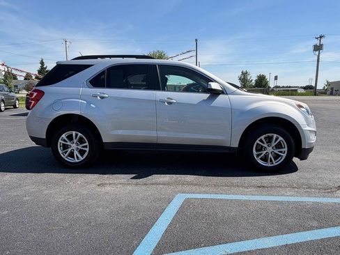 Used 2017 Chevrolet Equinox LT w/ Convenience Package FWD image 10
