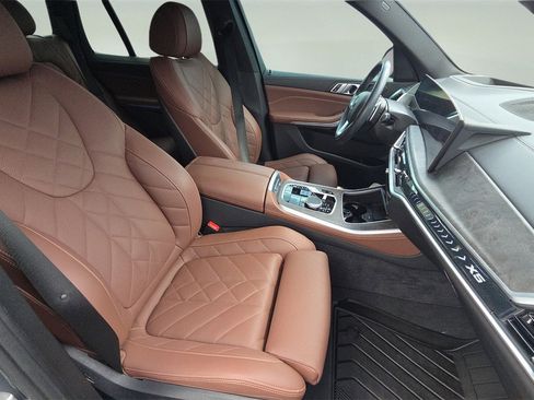 Used 2024 BMW X5 sDrive40i image 25