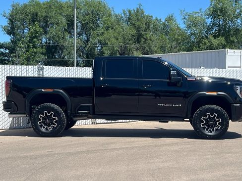 Used 2024 GMC Sierra 2500 AT4X AWD/4WD image 3