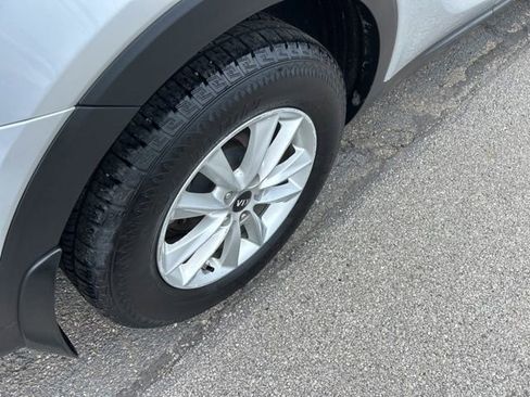 Used 2019 Kia Sorento AWD V6 image 19