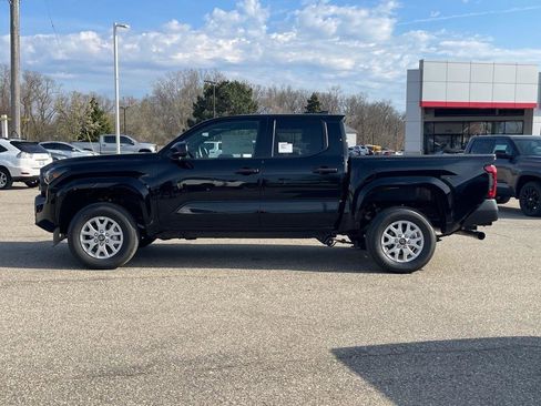 New 2025 Toyota Tacoma TRD Off-Road w/ TRD Off Road Upgrade Package image 18