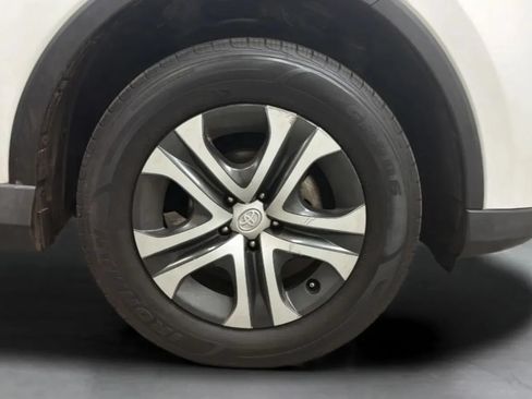 Used 2017 Toyota RAV4 LE w/ Carpet Mat Package AWD/4WD image 23