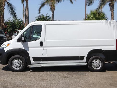 Used 2025 RAM ProMaster 2500 w/ U-Haul Equipment Group FWD image 5