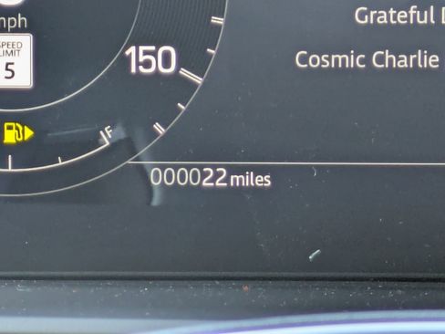 New 2026 Land Rover Discovery Dynamic SE image 11