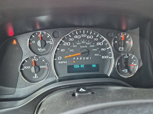 Used 2024 Chevrolet Express 3500 Extended RWD image 11