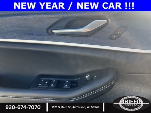 Used 2023 Jeep Grand Cherokee L Limited w/ Trailer Tow Group (B) image 13