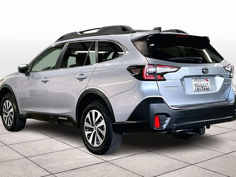 Used 2022 Subaru Outback Premium image 15