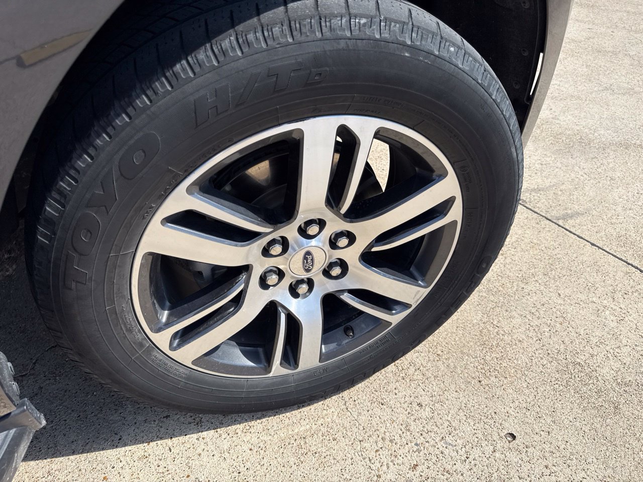 Used 2024 Ford Expedition Limited RWD image 16