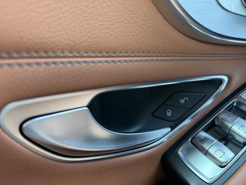 Used 2018 Mercedes-Benz C 300 4MATIC Cabriolet image 28