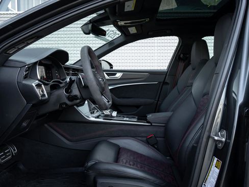 Certified 2024 Audi RS 6 performance AWD/4WD image 28
