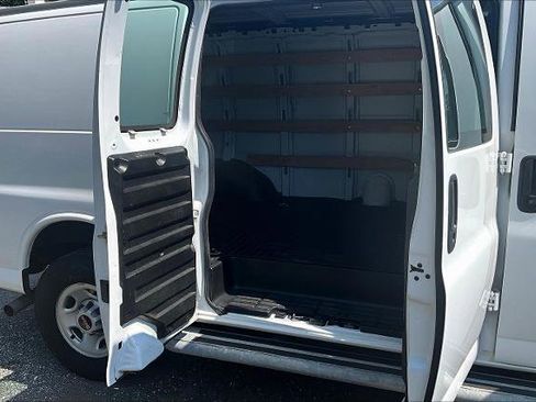 Used 2023 GMC Savana 2500 w/ Driver Convenience Package image 4