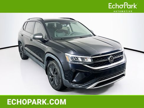 Used 2022 Volkswagen Taos S FWD image 1