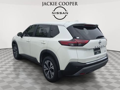 Used 2023 Nissan Rogue SV FWD image 7