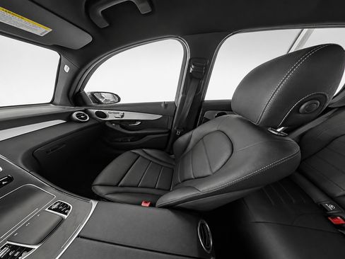 Used 2021 Mercedes-Benz GLC 300 4MATIC image 15