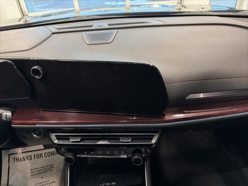 Used 2024 Chevrolet Traverse RS image 26