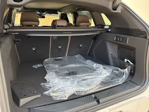 Used 2025 BMW X3 xDrive30i w/ Convenience Package image 18