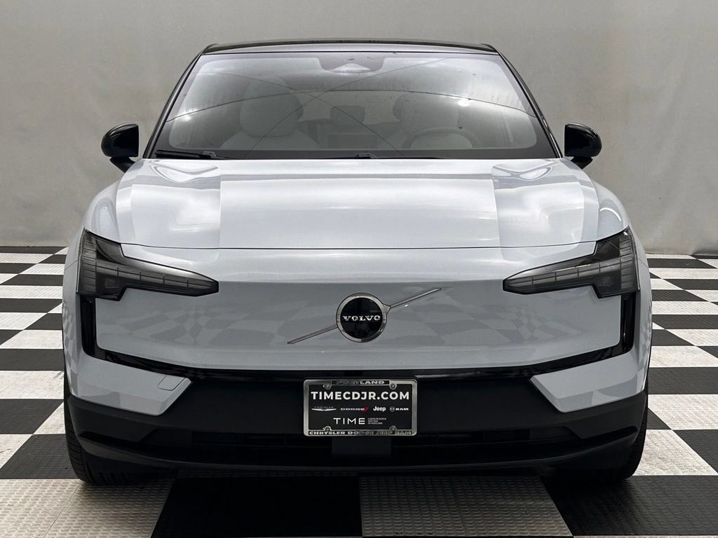 Used 2025 Volvo EX30 Ultra AWD/4WD image 3