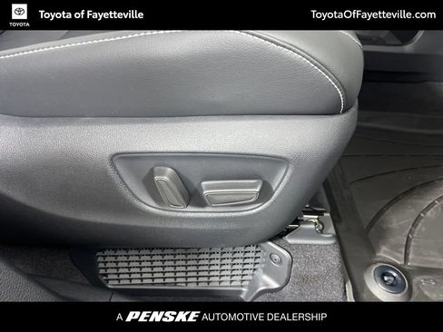 Used 2026 Toyota Sienna XSE FWD image 10