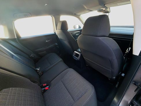 Certified 2024 Honda HR-V LX image 28