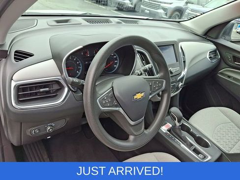 Used 2023 Chevrolet Equinox LS AWD/4WD image 2