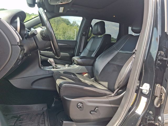 Used 2020 Jeep Grand Cherokee Altitude AWD/4WD image 13