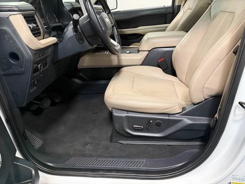 Used 2024 Ford Expedition Limited AWD/4WD image 56