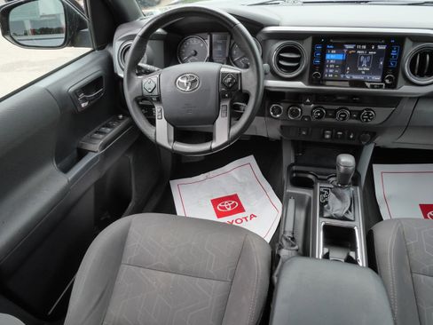 Certified 2018 Toyota Tacoma TRD Sport AWD/4WD image 9