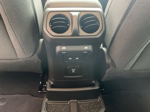 New 2024 Jeep Wrangler Unlimited Sahara w/ Technology Group image 27