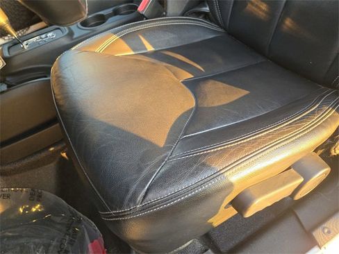 Used 2017 Jeep Wrangler Unlimited Rubicon image 11