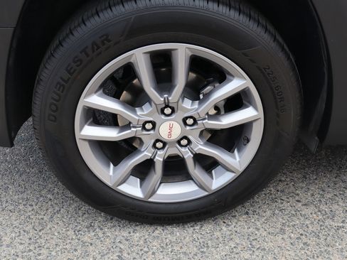 Used 2024 GMC Terrain SLT FWD image 11
