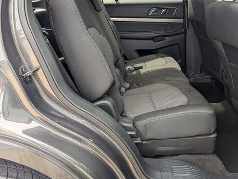 Used 2018 Ford Explorer XLT w/ Equipment Group 201A AWD/4WD image 22