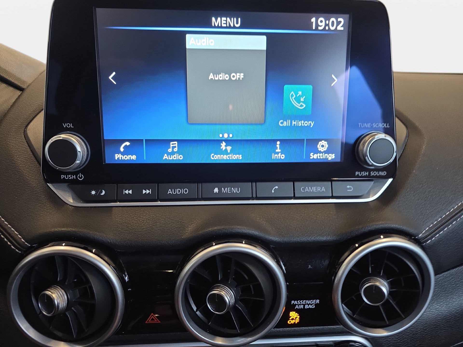 Used 2025 Nissan Sentra SV FWD image 7