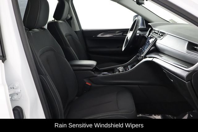 Used 2022 Jeep Grand Cherokee L Laredo w/ Luxury Tech Group I AWD/4WD image 18
