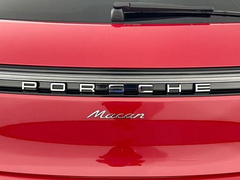 Certified 2025 Porsche Macan image 35