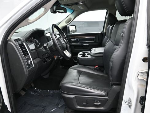 Used 2018 RAM 1500 Laramie image 16