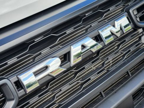 Used 2026 RAM ProMaster 2500 w/ Convenience Group FWD image 12