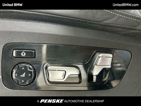 Used 2023 BMW X7 xDrive40i w/ Premium Package image 12