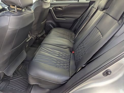 Used 2022 Toyota RAV4 XLE w/ Convenience Package image 18