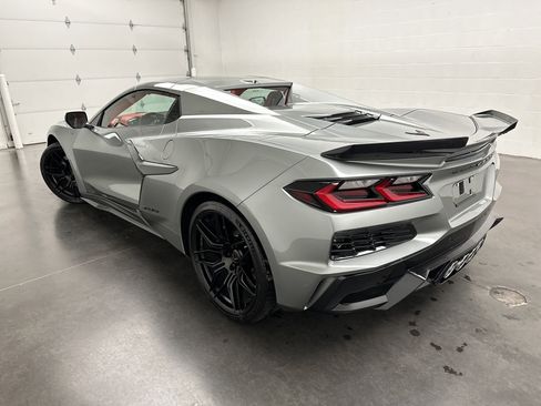 Used 2023 Chevrolet Corvette Z06 w/ Battery Protection Package image 7