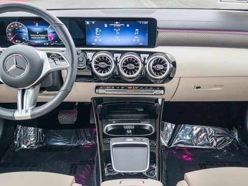 Certified 2025 Mercedes-Benz CLA 250 4MATIC image 12