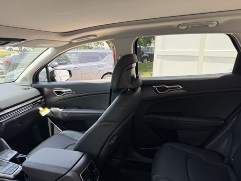New 2026 Kia Sportage SX image 28