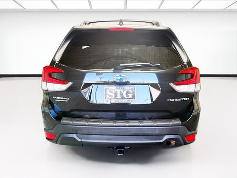Used 2019 Subaru Forester Premium AWD/4WD image 5
