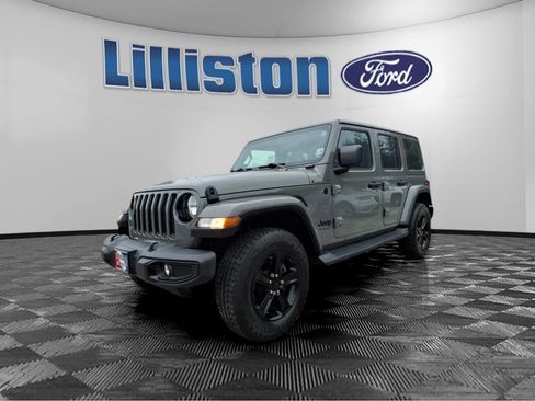 Used 2021 Jeep Wrangler Unlimited Sahara image 5