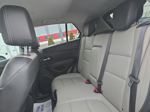 Used 2015 Chevrolet Trax LTZ image 14