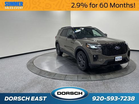 New 2026 Ford Explorer ST-Line w/ ST-Line Street Pack AWD/4WD image 3