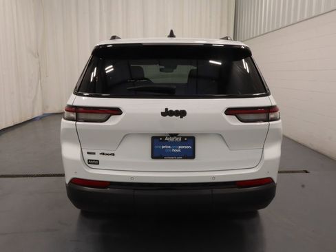 Used 2023 Jeep Grand Cherokee L Laredo AWD/4WD image 10