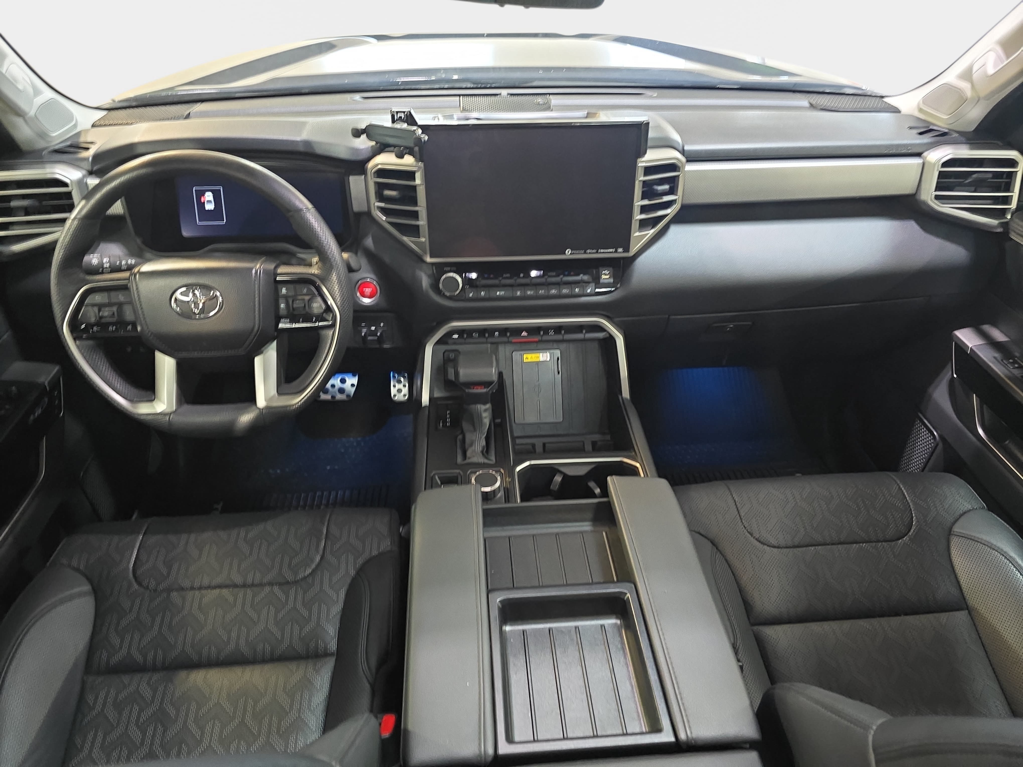 Used 2024 Toyota Tundra Limited w/ TRD Off-Road Package AWD/4WD image 10