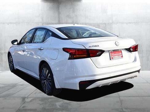 New 2025 Nissan Altima 2.5 SV image 7