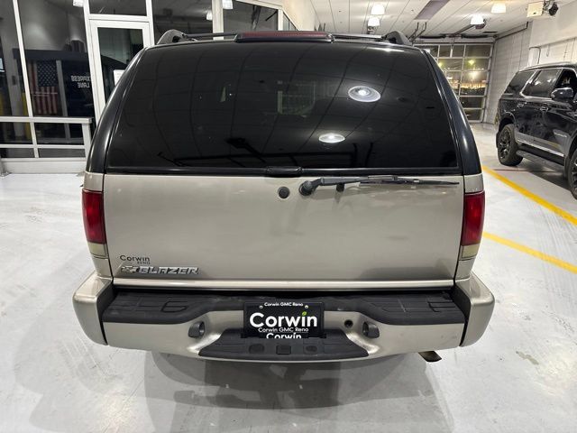 Used 2004 Chevrolet Blazer LS w/ Preferred Equipment Group AWD/4WD image 5